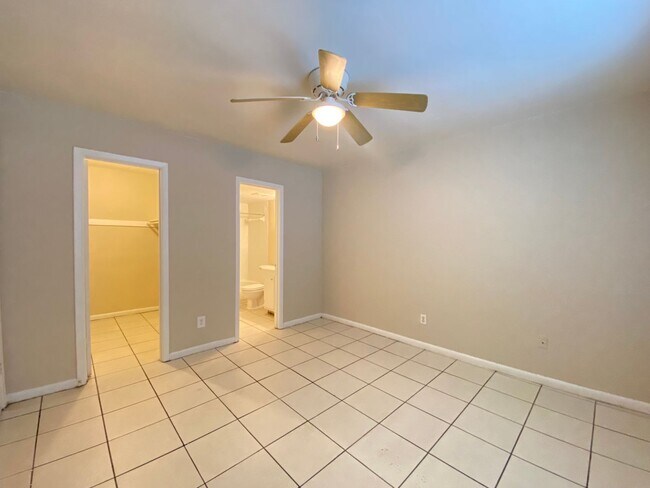 Building Photo - 1BD/1BA Apartment off Curry Ford in Henley...