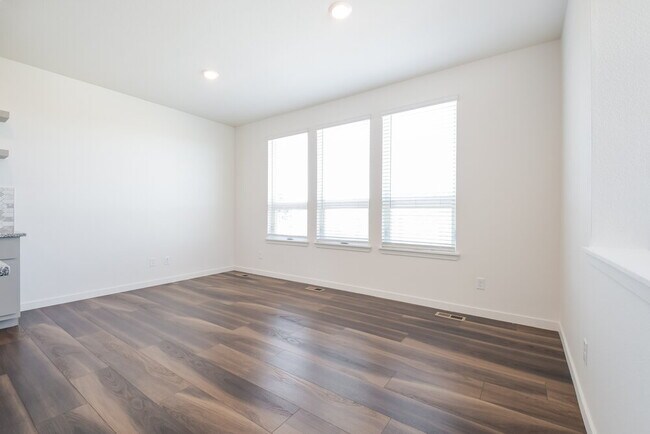 Building Photo - 4748 N Tower Ct