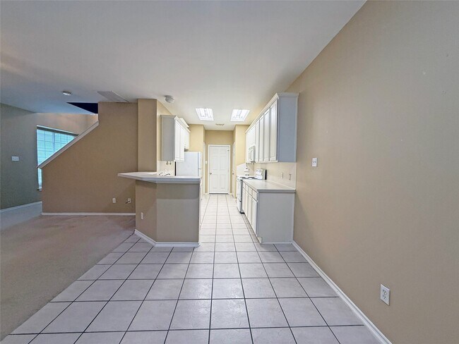 Building Photo - 63 Ledgestone Pl