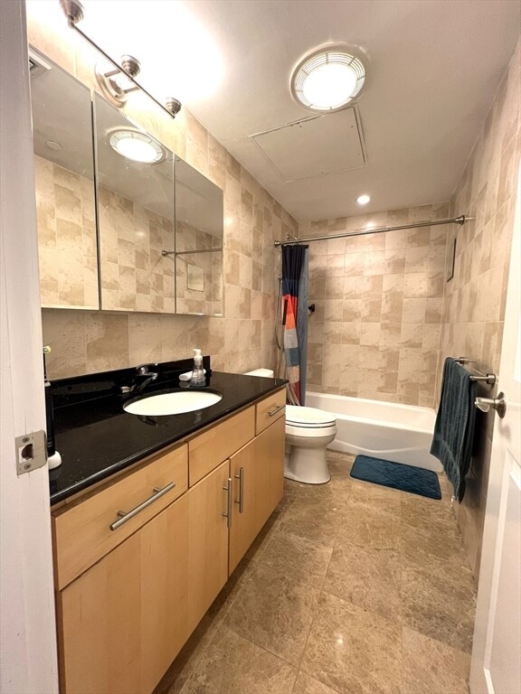 Building Photo - 42 Beach St