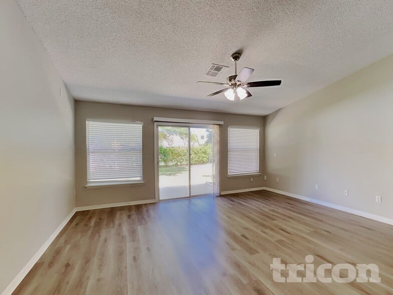 Building Photo - 984 Fox Chapel Ln