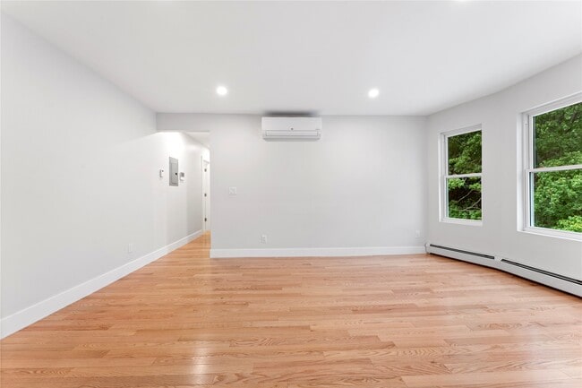 Building Photo - 46 North St