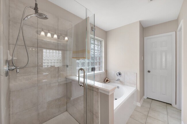 Building Photo - 9810 Spring Alp Ct