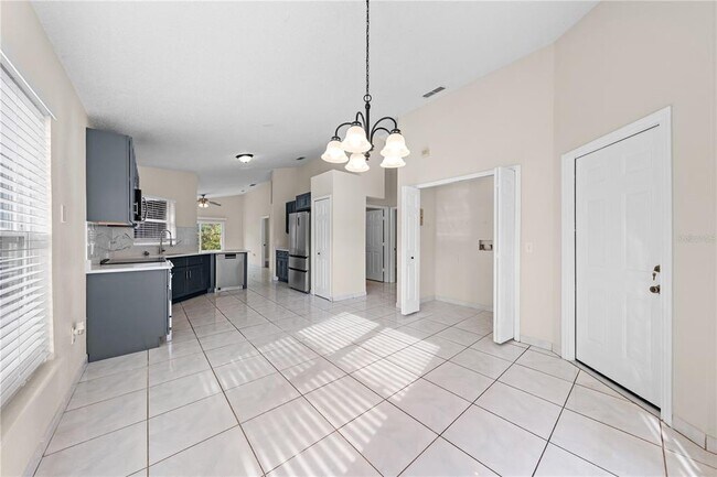 Building Photo - 2413 Sonja Ct