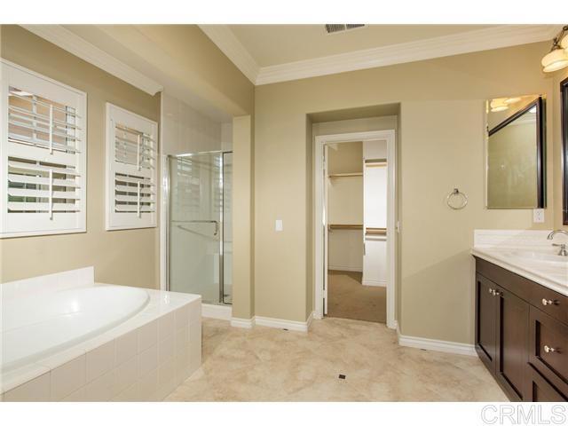 Building Photo - 6418 Live Oaks Dr
