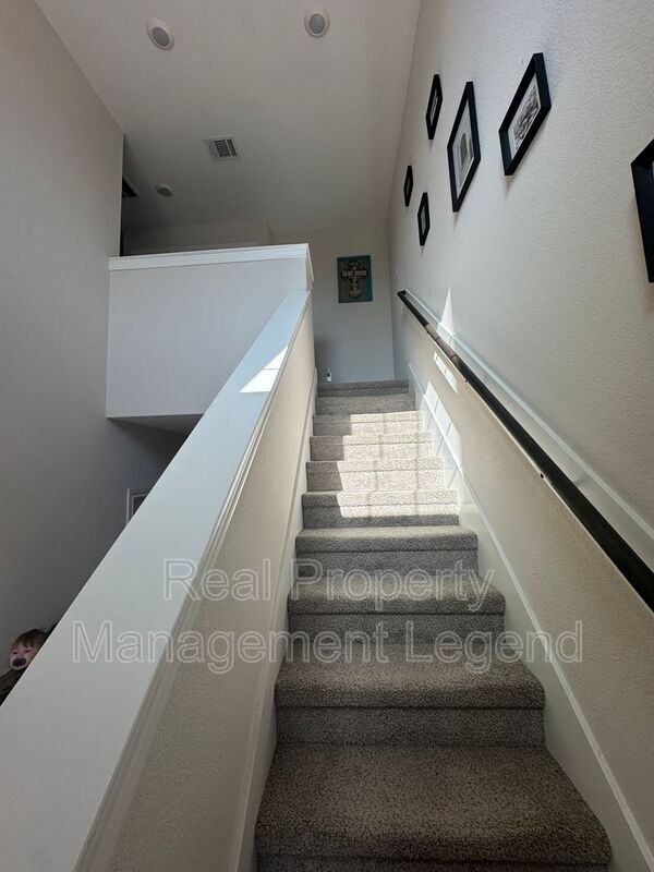 Building Photo - 1210 Bullock Dr