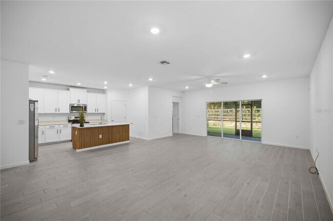 Building Photo - 3492 NE 38th Ln
