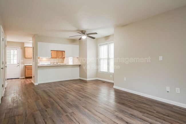 Building Photo - 121 S Atley Ln