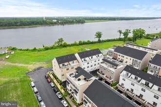 Building Photo - 204B Dock St