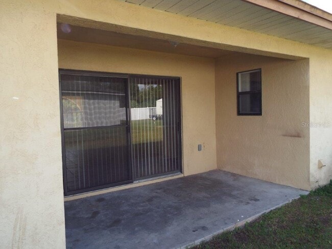 Building Photo - 627 Bittern Ct
