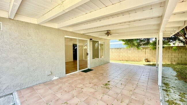 Building Photo - Beautiful Updating throughout Home!  Kitch...