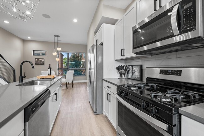 Building Photo - 122 S Ohio Ave