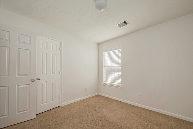 Building Photo - 29511 Legends Branch Ln