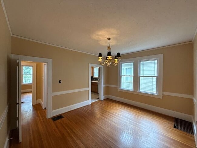 Building Photo - Elizabeth - T.R. Lawing Realty, Inc