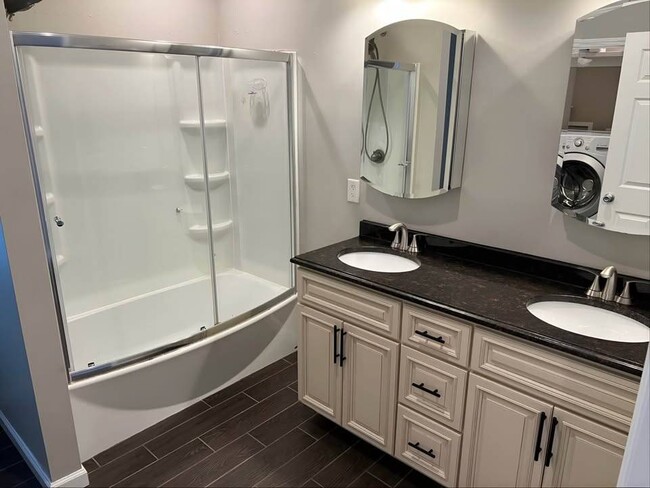 Building Photo - 55 S Fulton St