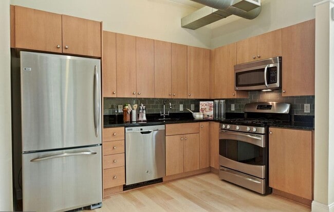 Building Photo - Incredible Luxury 2BR/2BA Condo Includes G...