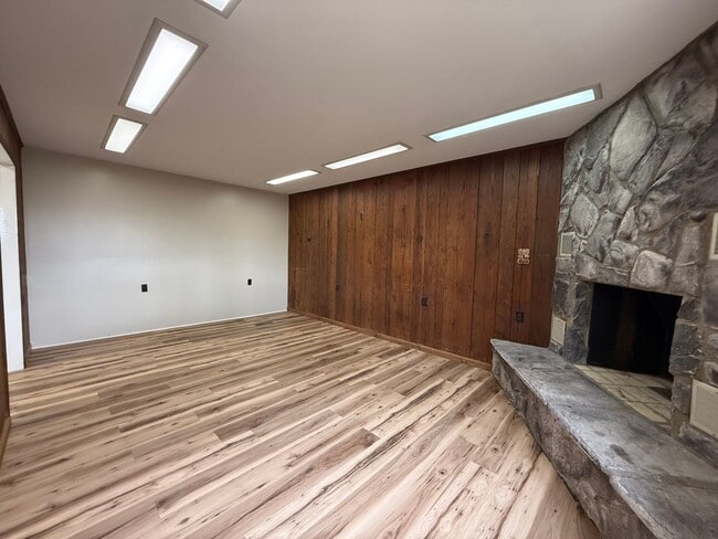 Building Photo - 3 Bedroom 2 Bathroom Home located in Greene County, TN