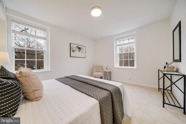 Building Photo - 3701 39th St NW