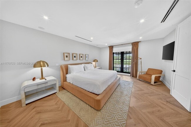 Building Photo - 4312 NE 22nd Ave