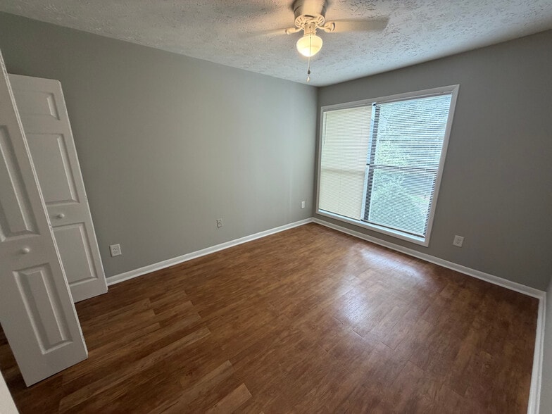 Building Photo - Room in Townhome on Governors Dr