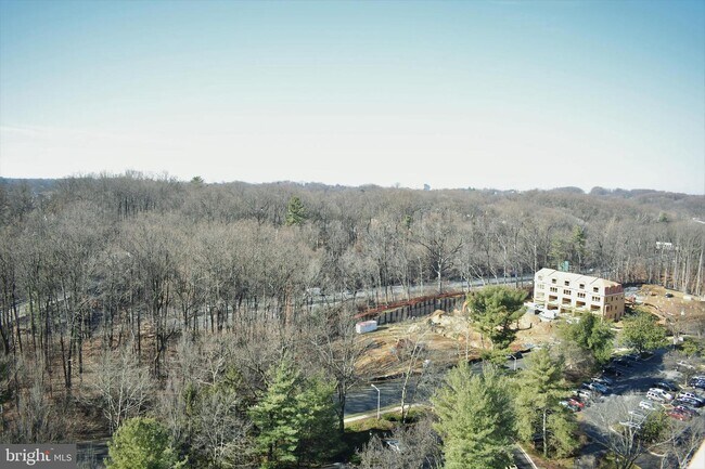 Building Photo - 10101 Grosvenor Pl