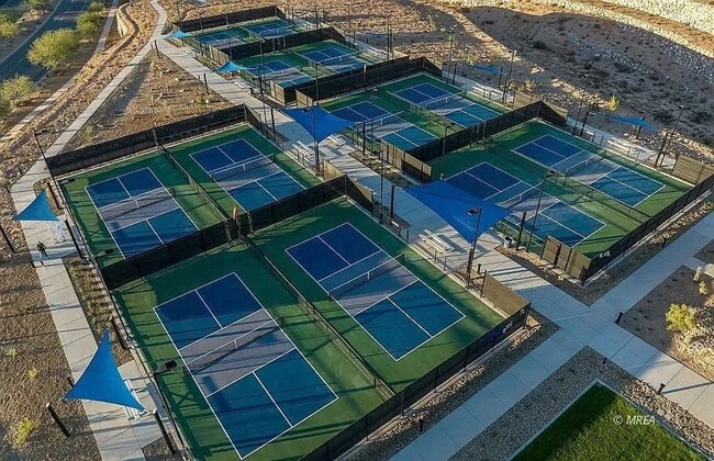 Building Photo - Sun City Home!