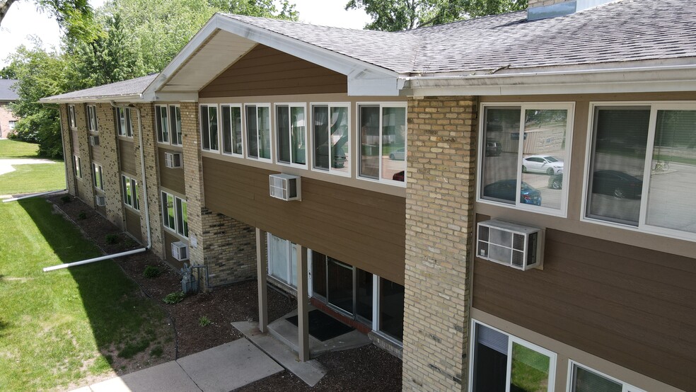 Building Photo - Silfer Street Apartments