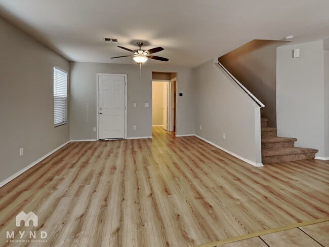 Building Photo - 11529 W Flores Dr