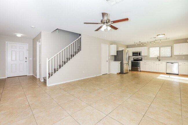 Building Photo - 6061 S Wilson Dr