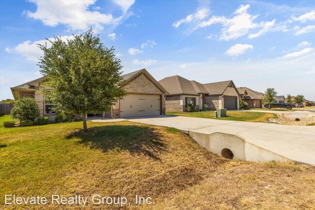 Building Photo - 3 br, 2 bath House - 538 Clearwater Pl