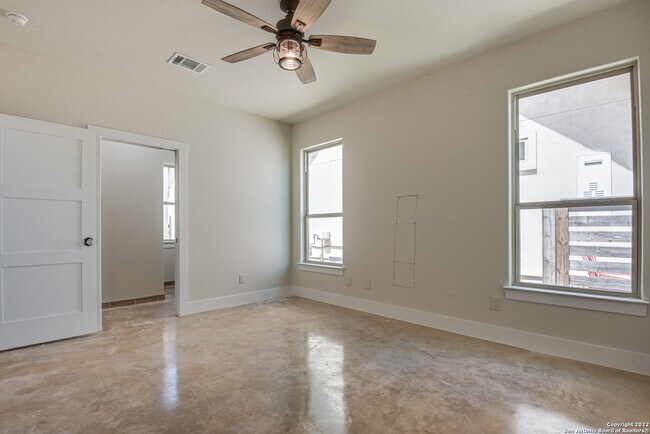 Building Photo - 1702 Gruene Vineyard Crossing