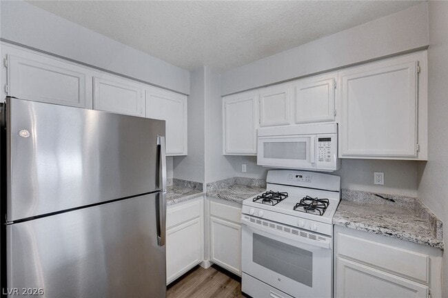 Building Photo - 2251 Wigwam Pkwy