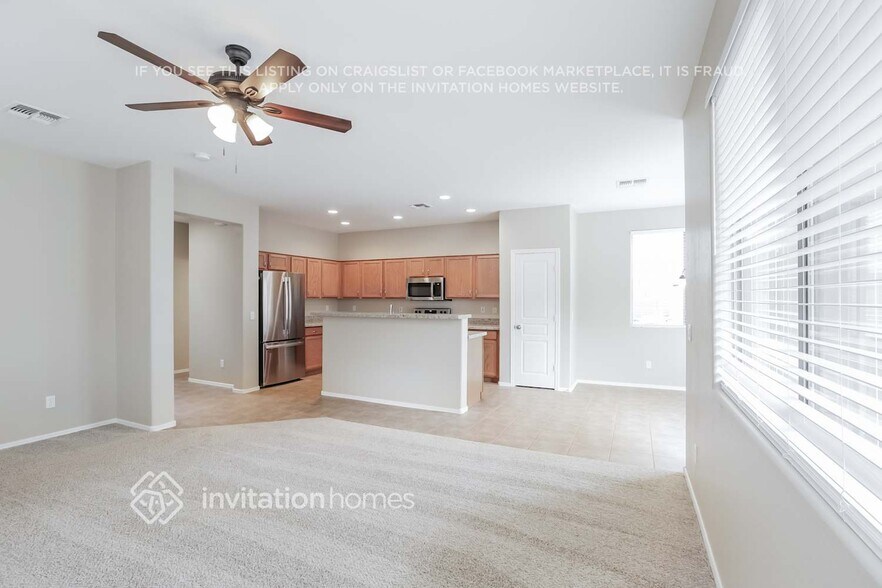 Building Photo - 3787 E Chickadee Rd