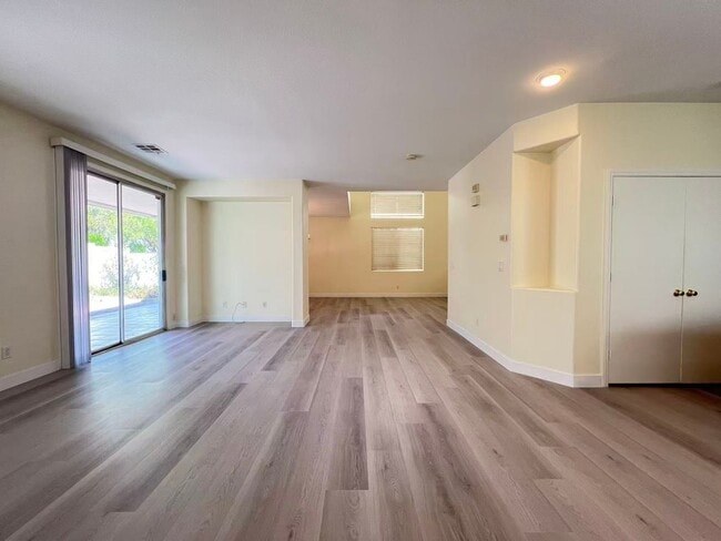 Building Photo - 8480 Garnet Peak Ct
