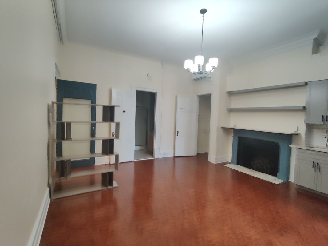 Building Photo - 6 E Franklin St