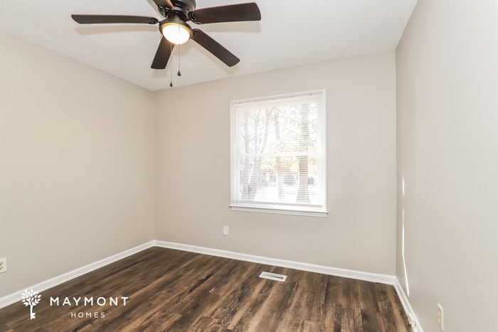 Building Photo - 4232 Romaine St