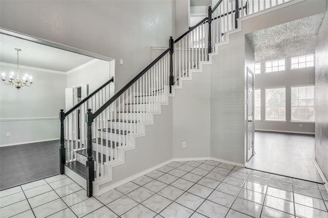 Building Photo - 1520 Eaglepoint Dr