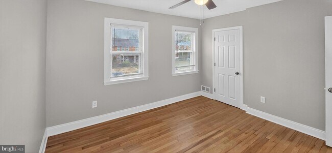 Building Photo - 8303 Ridgely Oak Rd