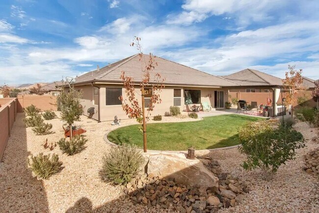 Building Photo - Upgraded Home in Riverstone!