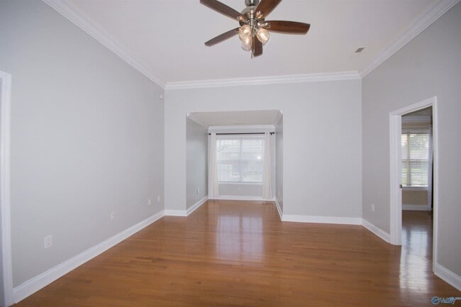 Building Photo - 104 Lancaster Ct SW