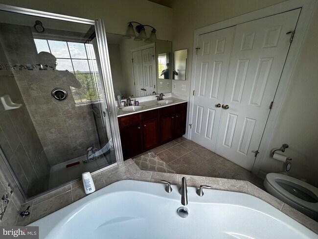 Building Photo - 8177 McCauley Way