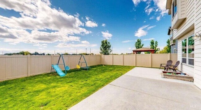 Building Photo - Modern 4-Bedroom Home in Meridian – Spacio...