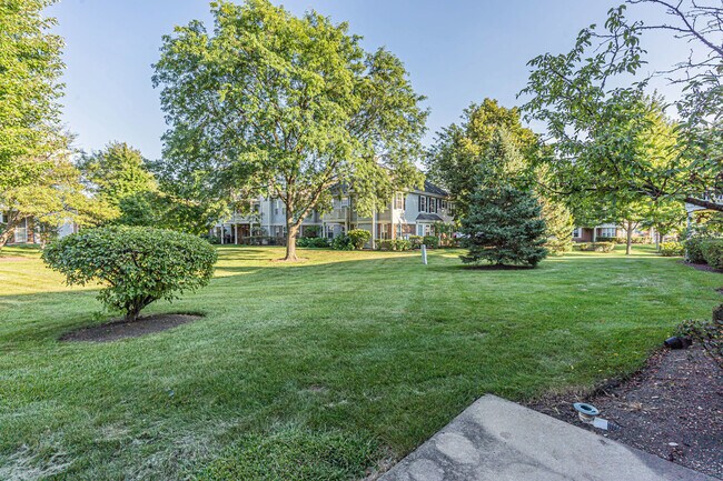 Building Photo - 1239 S Wellington Ct