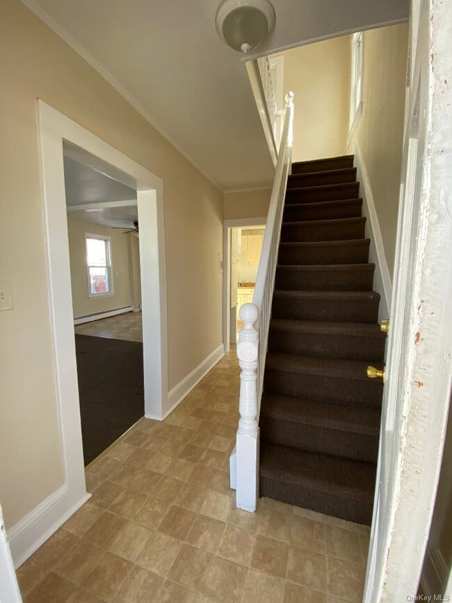 Building Photo - 6 Tor Ave