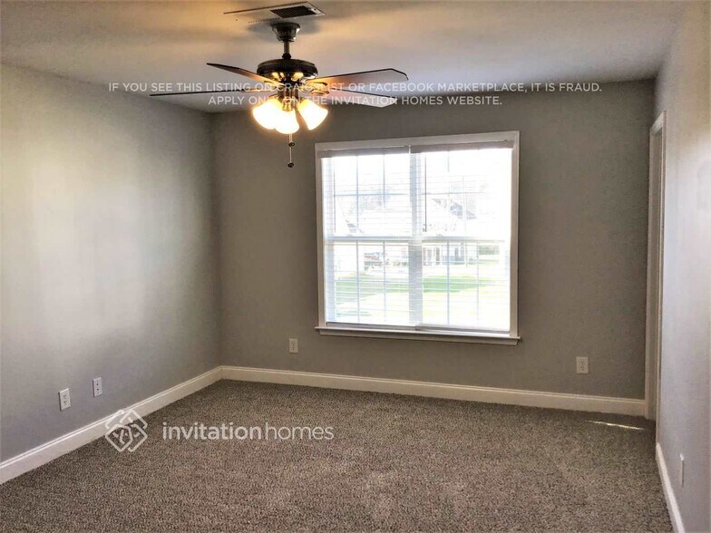 Building Photo - 407 Mooseberry Ln