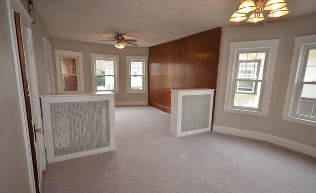 Building Photo - 20 Benton Rd