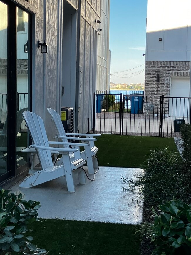 Building Photo - 522 Winners Cir