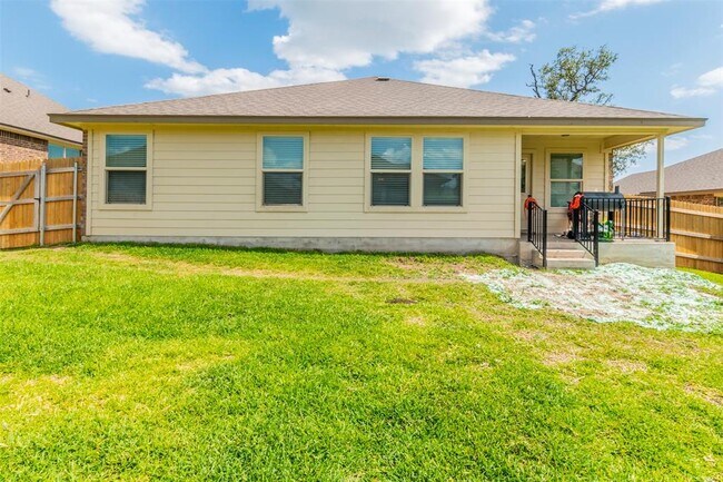 Building Photo - 205 Pepper Mill Loop