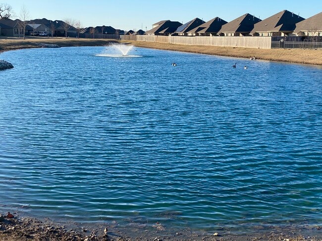 Building Photo - 4526 W Croft Dr