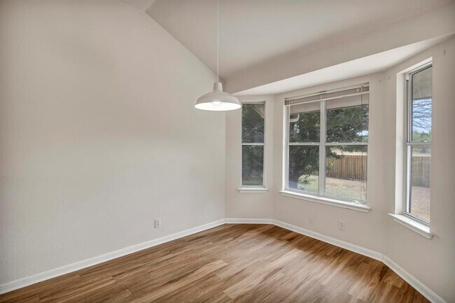 Building Photo - 216 Meadowside Dr